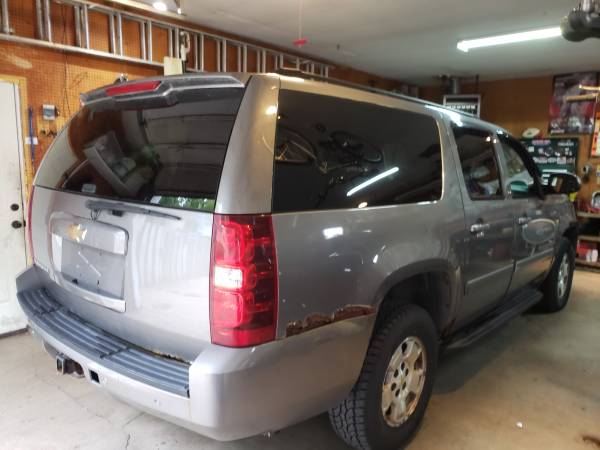 2007 Chevy Suburban LT - cars & trucks - by owner - vehicle... for sale in Saint Paul, MN – photo 6