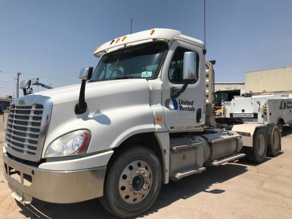 2012 Freightliner Cascadia T/A Truck Tractor - cars & trucks - by... for sale in Lubbock, TX – photo 2