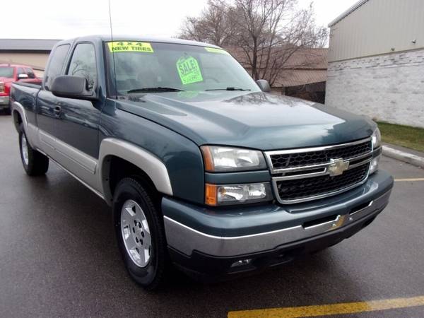 2006 Chevrolet Silverado 1500 LT1 4dr Extended Cab 4WD 6 5 ft SB for sale in Waukesha, WI – photo 3