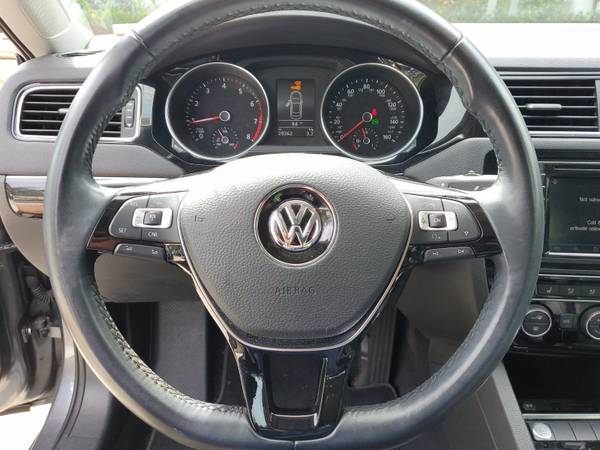 2017 *Volkswagen* *Jetta* *1.8T SEL Automatic* Plati - cars & trucks... for sale in Coconut Creek, FL – photo 18