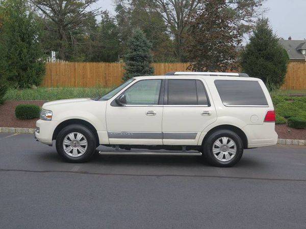 2007 Lincoln Navigator Luxury 4dr SUV 4WD - Wholesale Pricing To The... for sale in Hamilton Township, NJ – photo 2