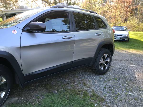2016 Jeep Cherokee Trailhawk for sale in Portsmouth, NH – photo 6