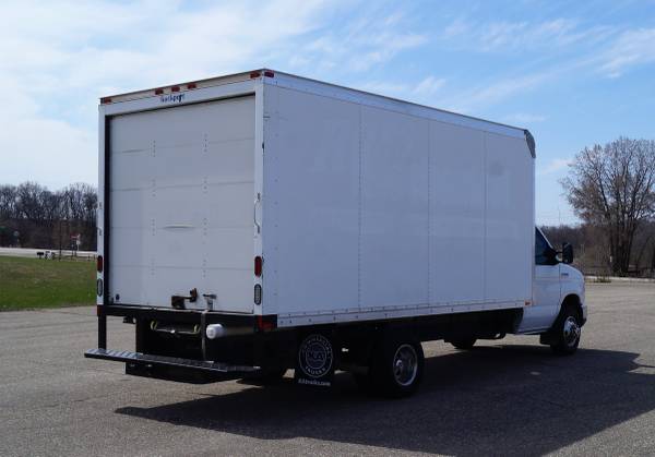 2013 Ford Econoline E450 - 16ft Box Truck w/ Ramp - RWD 6.8L V10... for sale in Dassel, MN – photo 4