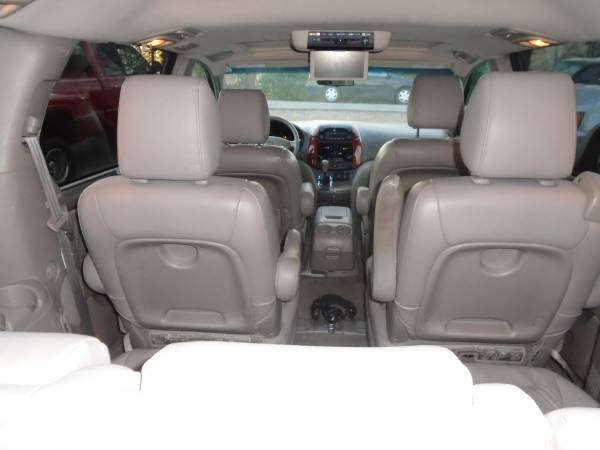 2009 Toyota Sienna XLE ( 1 Owner ) Leather * DVD * 142k * We Trade -... for sale in Hickory, TN – photo 11