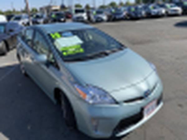 2015 Toyota Prius **all power***one owner**LOW MILES*** BAD CREDIT -... for sale in Sacramento , CA – photo 8