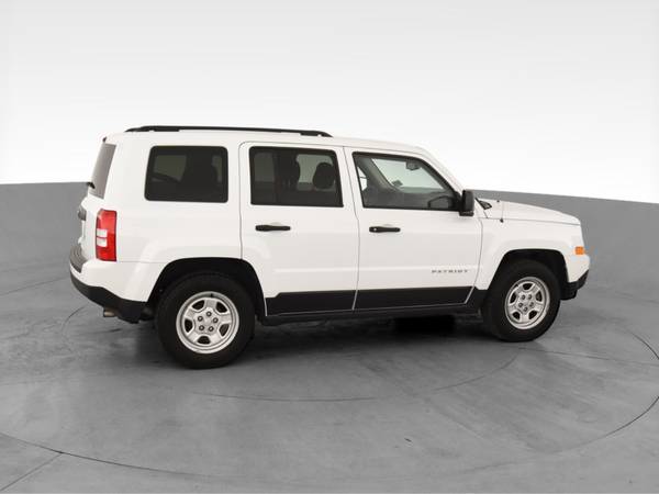 2017 Jeep Patriot Sport SE Sport Utility 4D suv White - FINANCE... for sale in Tucson, AZ – photo 12