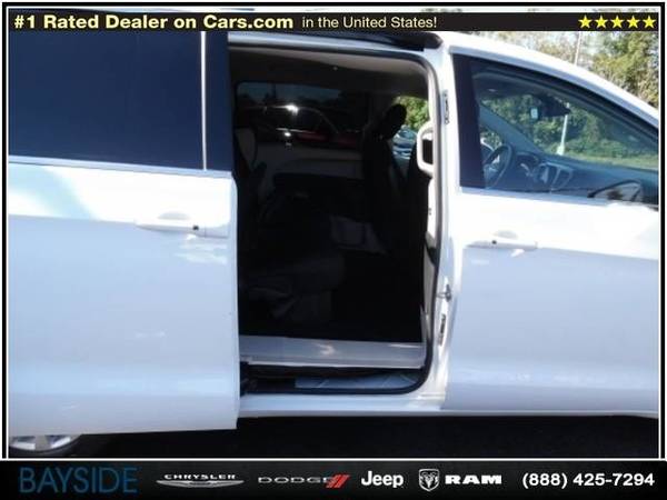 2017 Chrysler Pacifica Touring van Bright White Clearcoat for sale in Bayside, NY – photo 10