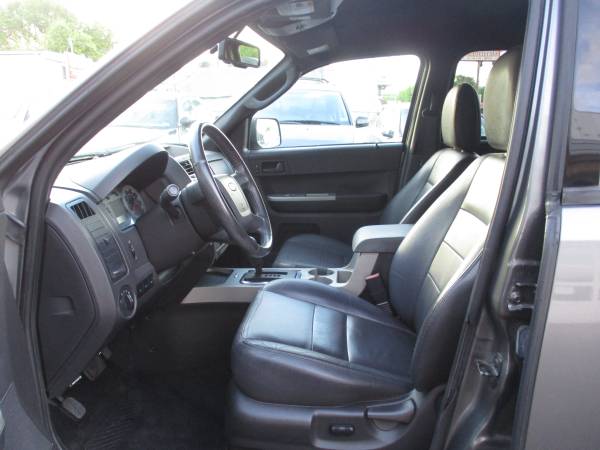 2009 ford Escape XLT 4WD, Leather inside - - by for sale in Roanoke, VA – photo 9