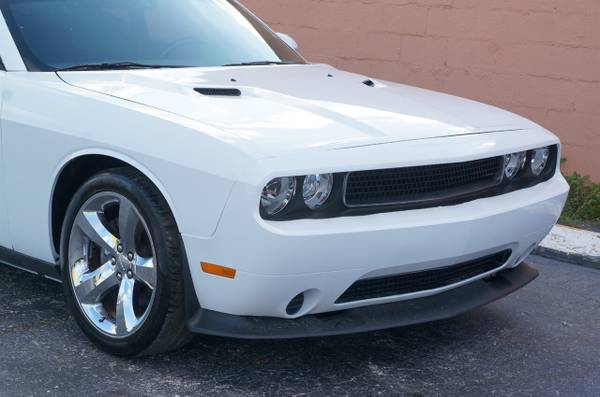 2013 DODGE CHALLENGER SXT WE FINANCE EVERYONE ANA CALL NOW for sale in Miami, FL – photo 9
