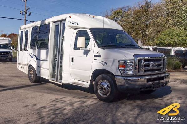 Wheelchair Bus For Sale - cars & trucks - by dealer - vehicle... for sale in Kenosha, WI – photo 4