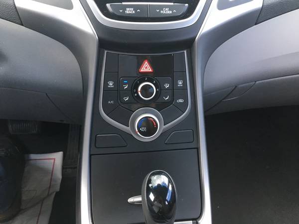 2016 Hyundai Elantra SE 6AT for sale in Derry, NH – photo 23