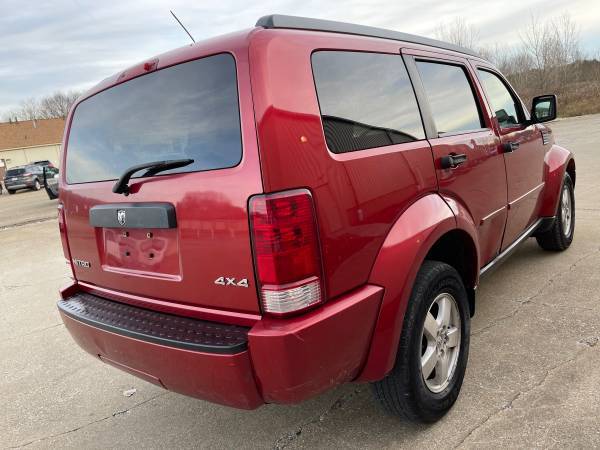 2008 Dodge Nitro SXT 3.7L 4WD - Only 96,000 Miles - cars & trucks -... for sale in Lakemore, OH – photo 3