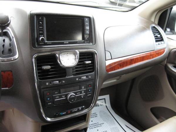 2013 Chrysler Town & Country Touring - Super Clean! for sale in Prospect Park, NJ – photo 12