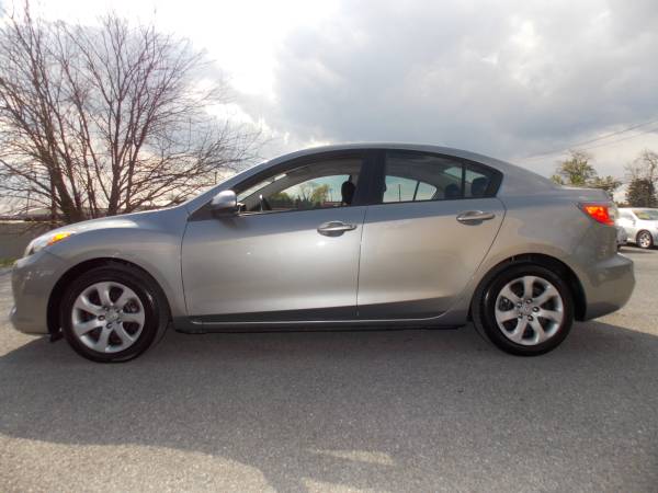 2012 Mazda3 I Sport ( low mileage, clean, good on gas) - cars & for sale in Carlisle, PA – photo 4