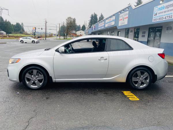 2010 Kia Forte Koup // Gas Saver // Extra Clean - cars & trucks - by... for sale in Vancouver, OR – photo 8