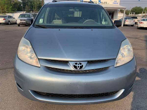 2007 Toyota Sienna LE - cars & trucks - by dealer - vehicle... for sale in Garden City, ID – photo 2