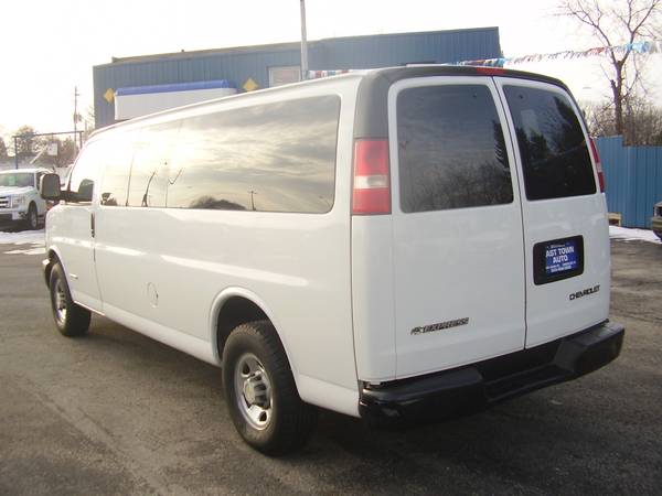 2005 CHEV EXPRESS 3500 EXTENDED PASSENGER VAN for sale in Green Bay, WI – photo 9