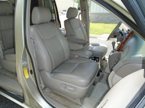 TOYOTA sienna XLE mini van, leather and nice!!!! - cars & trucks -... for sale in GAINESVILLE, FL 32609, FL – photo 16