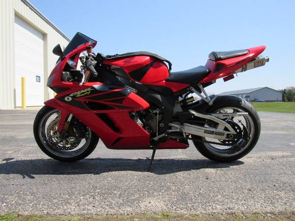 2005 Honda CBR 1000 - - by dealer - vehicle automotive for sale in Appleton, WI – photo 2