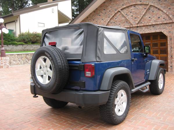 2010 Jeep Wrangler Sport 4X4 Automatic LOW MILES / CLEAN HISTORY -... for sale in Olympia, WA – photo 3