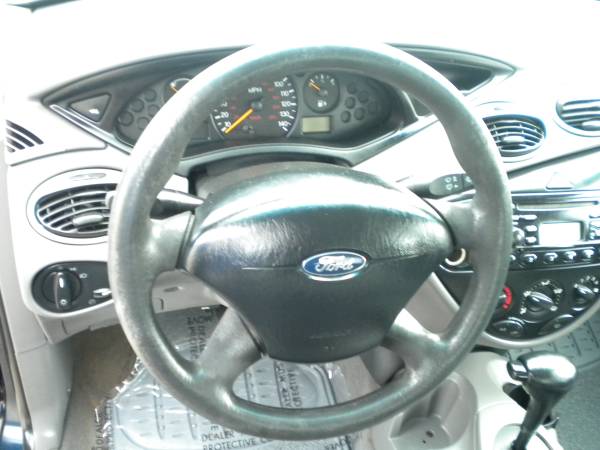 Ford Focus LX Gas Saver reliable Low Miles 1 Year Warranty for sale in Hampstead, NH – photo 17