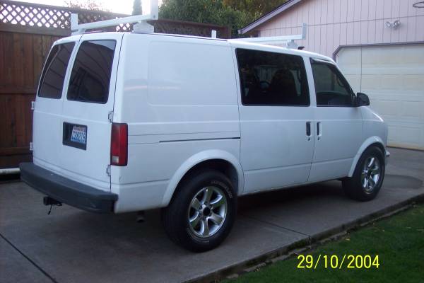 2005 Chevy Astro Van - cars & trucks - by owner - vehicle automotive... for sale in Vancouver, OR – photo 3
