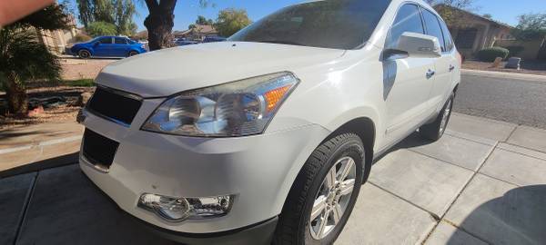 Chevy Traverse 2012 LT - cars & trucks - by owner - vehicle... for sale in Tolleson, AZ – photo 2