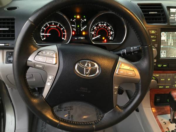 2010 TOYOTA HIGHLANDER LIMITED FWD. POWER LOADED SUPER CLEAN !!! for sale in Sacramento , CA – photo 15