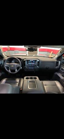 2016 lifted duramax 25k miles for sale in Port Aransas, CO – photo 6