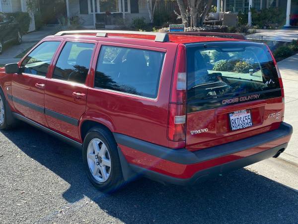 1999 Volvo V70XC Wagon – LOW MILES - cars & trucks - by owner -... for sale in San Jose, CA – photo 4