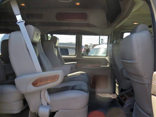 2015 GMC Savana 2500 9 Passenger for sale in Hayward, CA – photo 4