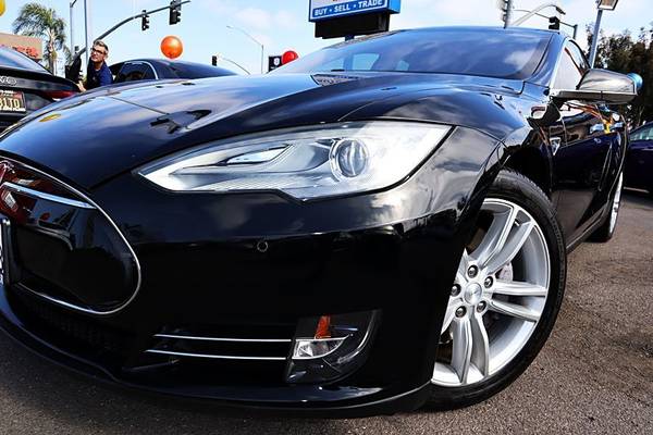 2014 Tesla Model S 60 kWh Battery SKU: 23378 Tesla Model S 60 kWh for sale in San Diego, CA – photo 2