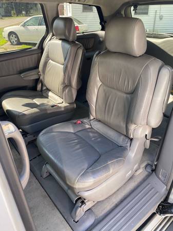 2004 Toyota Sienna XLE - cars & trucks - by dealer - vehicle... for sale in Trinway, OH – photo 6