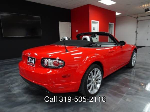 2006 Mazda MX-5 - - by dealer - vehicle automotive sale for sale in Waterloo, IA – photo 23