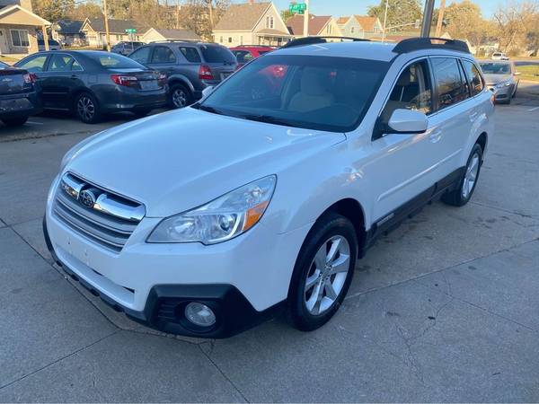 2014 Subaru Outback Premium *86K Low-Miles!* - cars & trucks - by... for sale in Lincoln, NE – photo 3