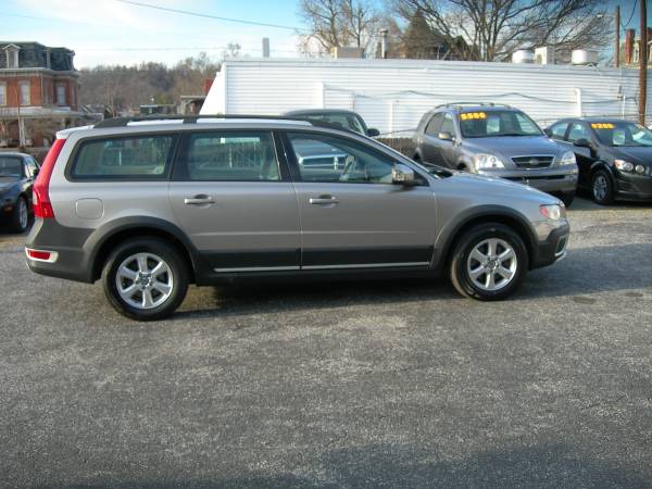 2008 Volvo XC70 CLEAN CARFAX - - by dealer - vehicle for sale in Columbia, PA – photo 7