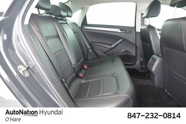 2017 Volkswagen Passat R-Line w/Comfort Pkg SKU:HC066611 Sedan -... for sale in Des Plaines, IL – photo 20