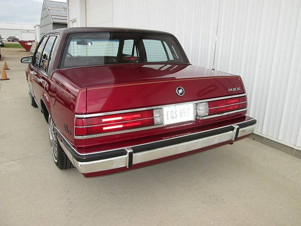 1989 BUICK PARK AVENUE - - by dealer - vehicle for sale in Sioux City, IA – photo 5