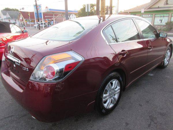 2010 Nissan Altima 4dr Sdn I4 CVT 2.5 S ***Guaranteed Financing!!! for sale in Lynbrook, NY – photo 4