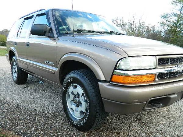 2004 CHEVROLET BLAZER 4X4 LOW MILES - cars & trucks - by dealer -... for sale in Staunton, PA – photo 7