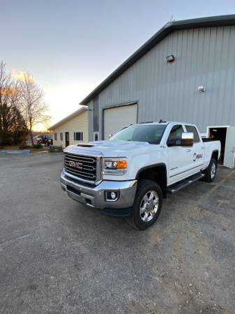 2018 GMC 2500HD Crew Cab SLT Duramax - cars & trucks - by owner -... for sale in Traverse City, MI – photo 6