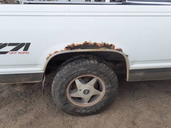 1997 Chevy Z-71s 4x4 new engine flaky trans plus parts truck - cars for sale in Ash Fork, AZ – photo 4