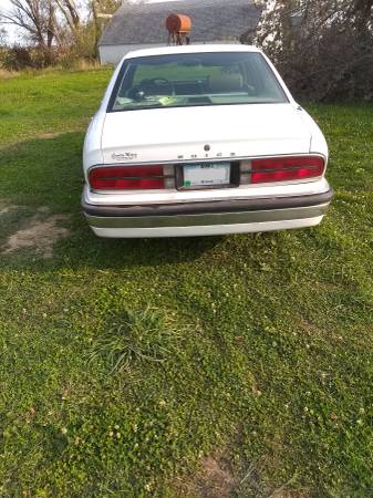 1994 Buick Park Avenue - cars & trucks - by owner - vehicle... for sale in Belle Plaine, IA – photo 3