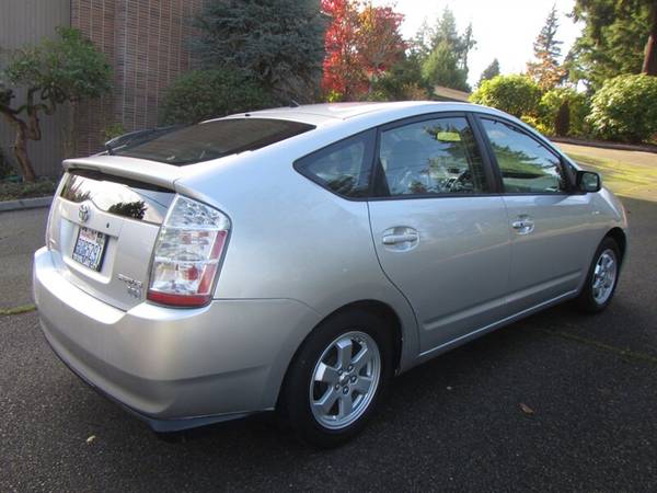 2007 Toyota Prius - cars & trucks - by dealer - vehicle automotive... for sale in Shoreline, WA – photo 3