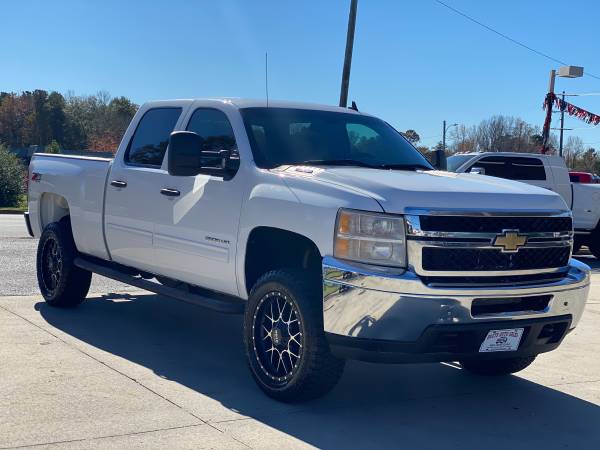 Leveled 11 Chevy Silverado 2500hd 4x4 GAS clean one owner southern -... for sale in Easley, SC – photo 3