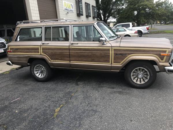 Jeep Grand Wagoneer for sale in Southwick, MA – photo 6