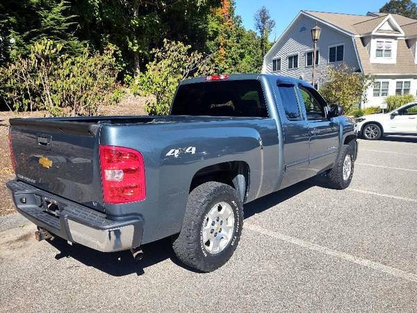 2013 Chevrolet Chevy Silverado 1500 LT Ext Cab SHort Bed 4WD - EASY for sale in Holliston, MA – photo 3