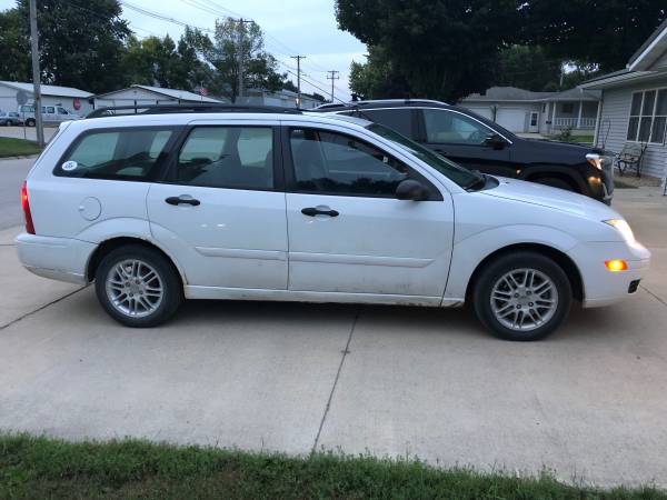 2006 Ford Focus Wagon for sale in Osage, IA – photo 2
