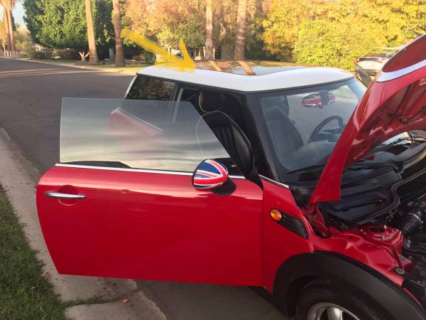 Mini Cooper 2007 Clean Title Fun to Drive - cars & trucks - by owner... for sale in Phoenix, AZ – photo 9