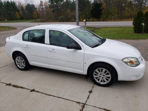 2009 Chevy Cobalt 4dr 75k Runs Great! - cars & trucks - by owner -... for sale in freeland, MI – photo 4